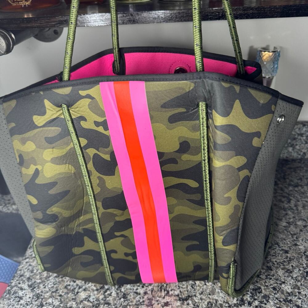 Haute shore tote bag